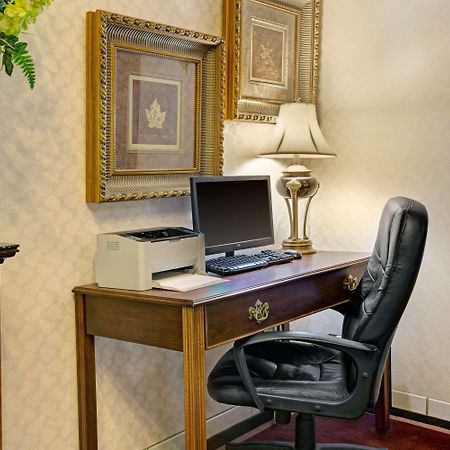 Days Inn & Suites By Wyndham Hickory Dış mekan fotoğraf