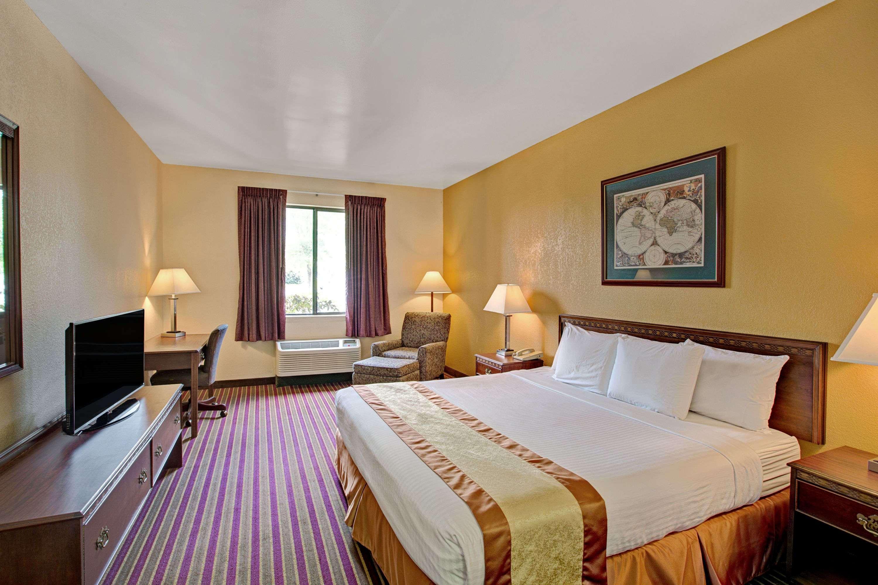 Days Inn & Suites By Wyndham Hickory Dış mekan fotoğraf