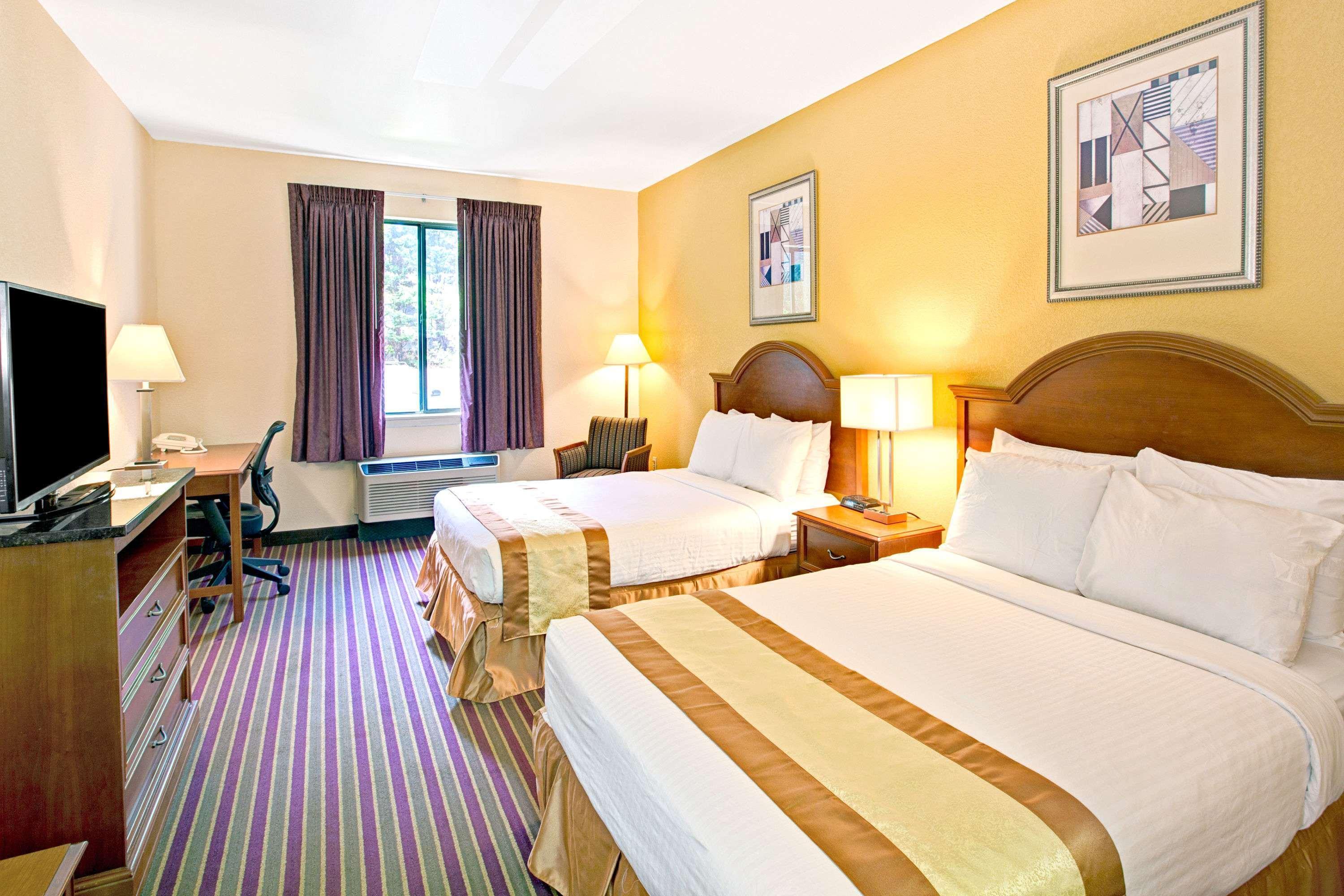 Days Inn & Suites By Wyndham Hickory Dış mekan fotoğraf