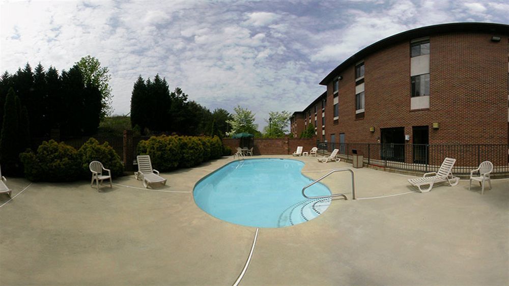 Days Inn & Suites By Wyndham Hickory Dış mekan fotoğraf